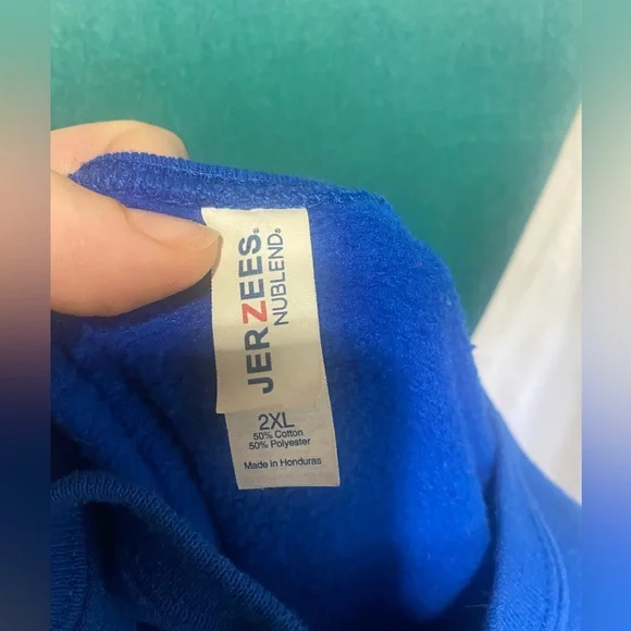 Jerzees: vintage wolf pullover - Picture 5 of 5